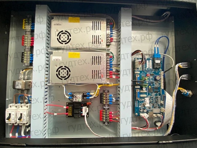 Рулонный УФ принтер UNIVERSAL UD-18R8AAW